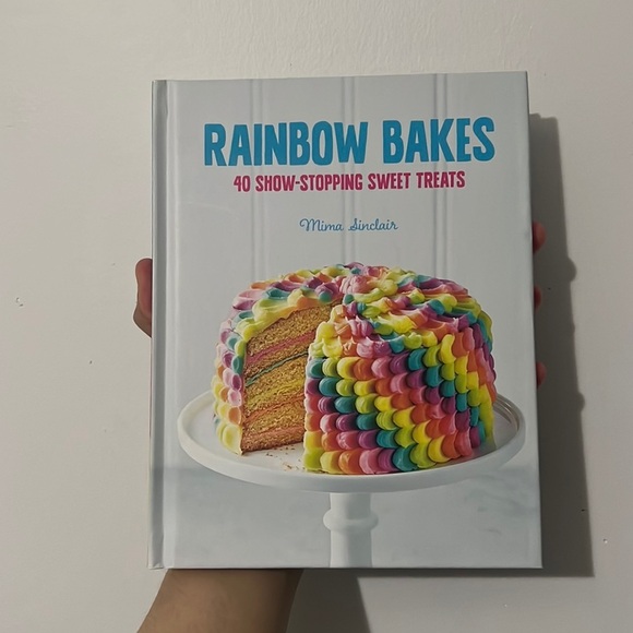Rainbow Bakes 40 show stopping sweet treats recipe book new mima sinclair - Picture 3 of 12